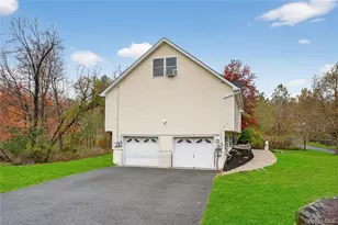 2 Berkeley Ct, Highland Mills, NY 10930 - Photo 3