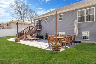 19 Probst Dr, Shirley, NY 11967 - Photo 37
