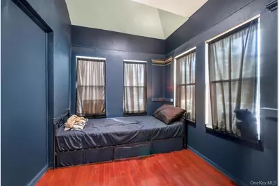 10927 196th Street, Saint Albans, NY 11412 - Photo 5