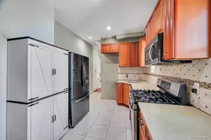 109-27 196th St, Saint Albans, NY 11412 - Photo 11