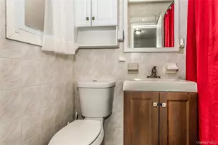 75-20 64th Pl, Glendale, NY 11385 - Photo 13