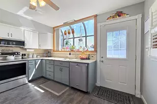 261 Phyllis Dr, Patchogue, NY 11772 - Photo 7