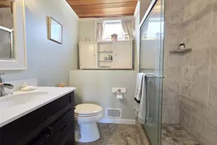 261 Phyllis Dr, Patchogue, NY 11772 - Photo 15