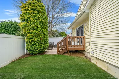 3476 Clifton Boulevard, Wantagh, NY 11793 - Photo 17