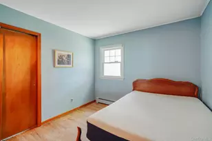 34 Oxbow Rd, Patchogue, NY 11772 - Photo 17