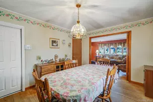 34 Oxbow Rd, Patchogue, NY 11772 - Photo 9