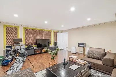 39 Coolidge Avenue, Roslyn Heights, NY 11577 - Photo 21