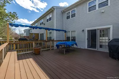 9 Eastern Drive, New Hyde Park, NY 11040 - Photo 17