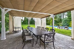 211 Hillturn Ln, Roslyn Heights, NY 11577 - Photo 19
