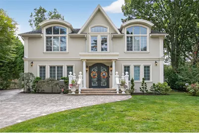 211 Hillturn Lane, Roslyn Heights, NY 11577 - Photo 1