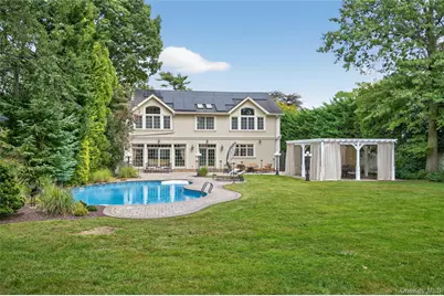 211 Hillturn Lane, Roslyn Heights, NY 11577 - Photo 3