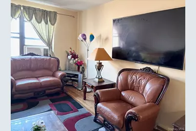 87-19 204th Street #A68, Hollis, NY 11423 - Photo 5