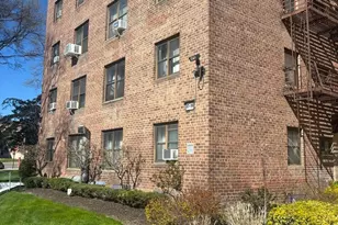 87-19 204th St, Hollis, NY 11423 - Photo 23