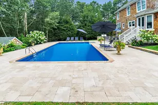 151 Chardonnay Dr, East Quogue, NY 11942 - Photo 33