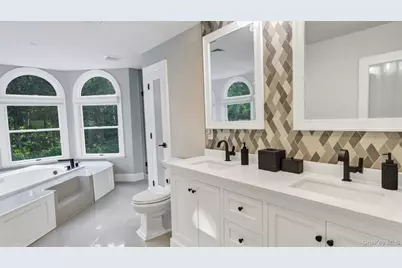 151 Chardonnay Drive, East Quogue, NY 11942 - Photo 21