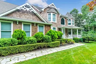 151 Chardonnay Dr, East Quogue, NY 11942 - Photo 7