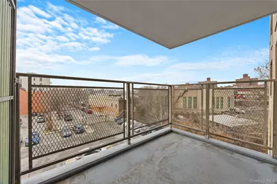 1966 Newbold #709, Bronx, NY 10472 - Photo 5