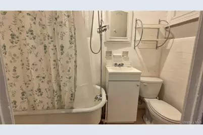 60-24 70th Avenue, Ridgewood, NY 11385 - Photo 11