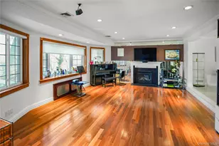 39 Oakdale Rd, Roslyn Heights, NY 11577 - Photo 3