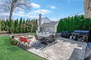 12 Floral Ave, Bethpage, NY 11714 - Photo 23