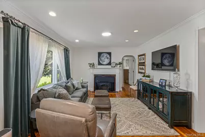 638 Lakeview Avenue, Rockville Centre, NY 11570 - Photo 3