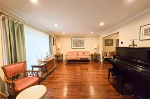 241-11 52nd Ave, Douglaston, NY 11362 - Photo 3