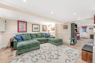 19-18 Ditmars Blvd, Astoria, NY 11105 - Photo 13