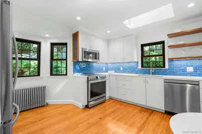 62 Myrtle Boulevard, Larchmont, NY 10538 - Photo 11
