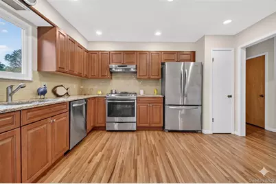 56 Coakley Avenue, Harrison, NY 10528 - Photo 11