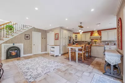 32 Crescent Drive, Huntington, NY 11743 - Photo 3