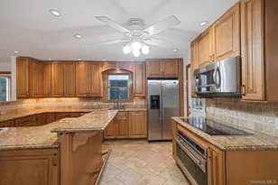 60 1st Ave, Medford, NY 11763 - Photo 7