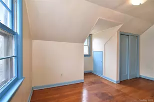 355 Upland Ave, Yonkers, NY 10703 - Photo 25