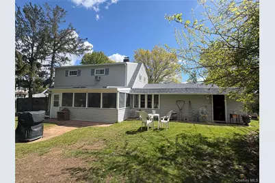 2 Dwarf Lane, Wantagh, NY 11793 - Photo 5
