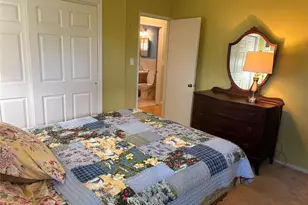 2 Dwarf Ln, Wantagh, NY 11793 - Photo 15