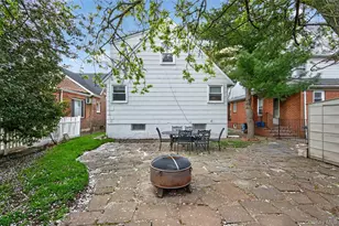 21 Whitney Ave, Floral Park, NY 11001 - Photo 19