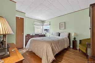 21 Whitney Ave, Floral Park, NY 11001 - Photo 11