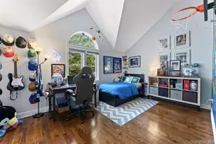 227 Boulder Ridge Rd, Scarsdale, NY 10583 - Photo 17