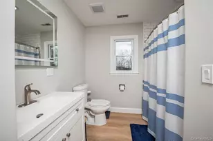 22 Valkill Dr, Poughkeepsie, NY 12601 - Photo 13