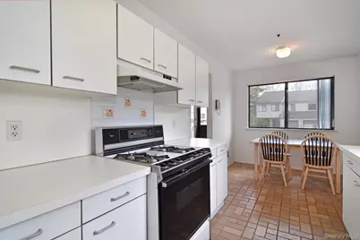 1501 Hunters Run, Dobbs Ferry, NY 10522 - Photo 9