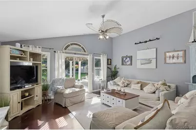 123 Broad Avenue, Aquebogue, NY 11901 - Photo 13