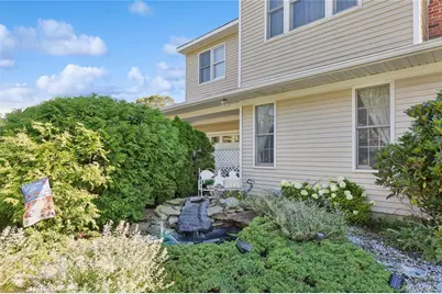 123 Broad Avenue, Aquebogue, NY 11901 - Photo 5