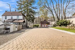 1 Spencer Ct, Hartsdale, NY 10530 - Photo 19