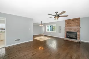 33 E Seacrest Ave, Lindenhurst, NY 11757 - Photo 13