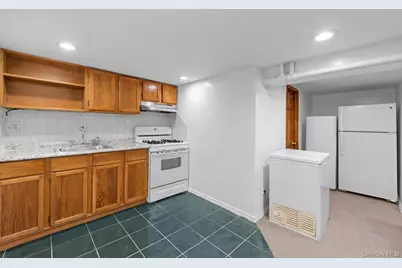 13301 226th Street, Springfield Gardens, NY 11413 - Photo 33