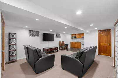 13301 226th Street, Springfield Gardens, NY 11413 - Photo 31