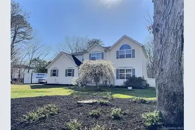 29 Terra Pines Gate, Yaphank, NY 11980 - Photo 3