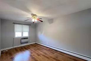 62-43 69th Pl, Middle Village, NY 11379 - Photo 3