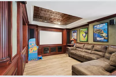 10 Colonial Drive, Smithtown, NY 11787 - Photo 25