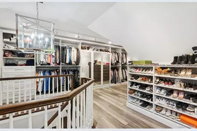 10 Colonial Drive, Smithtown, NY 11787 - Photo 23