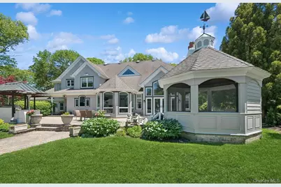 10 Colonial Drive, Smithtown, NY 11787 - Photo 31